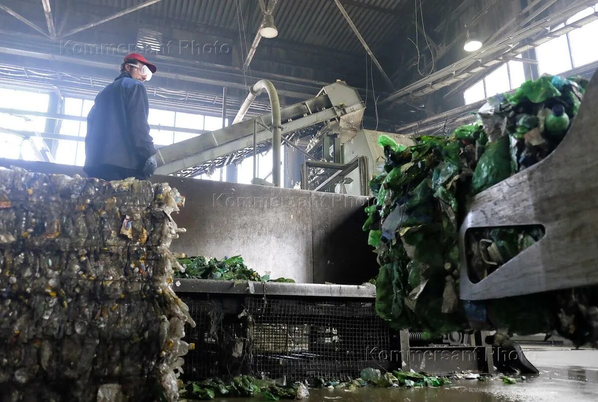 Новокузнецкий комплекс. Завод переработка ели. Перерабатывающий завод. Могилёвский мусороперерабатывающий завод. Мусороперерабатывающий завод в новороссийске.