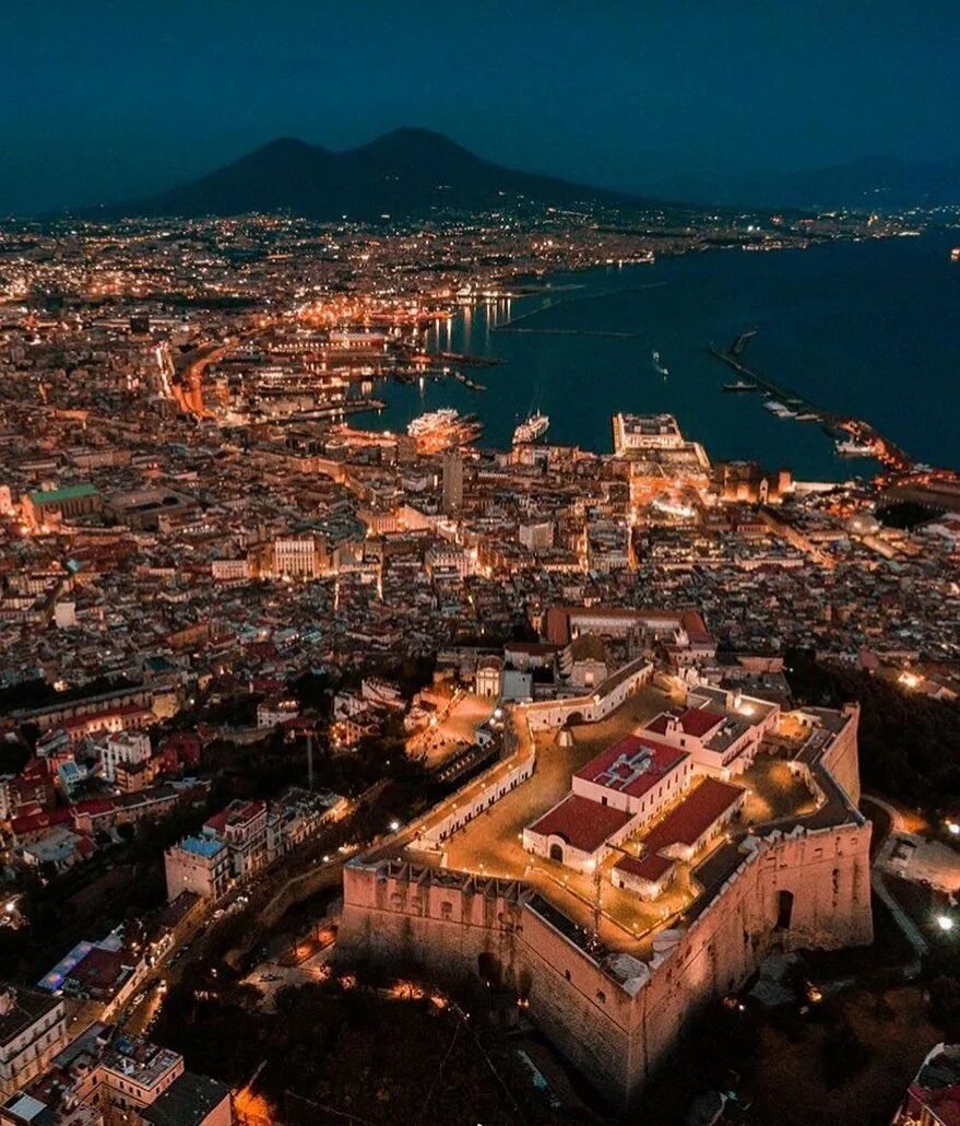 Naples италия. Неаполь италия. Neapol 2 part. Наполи италия. Наполи город в италии.