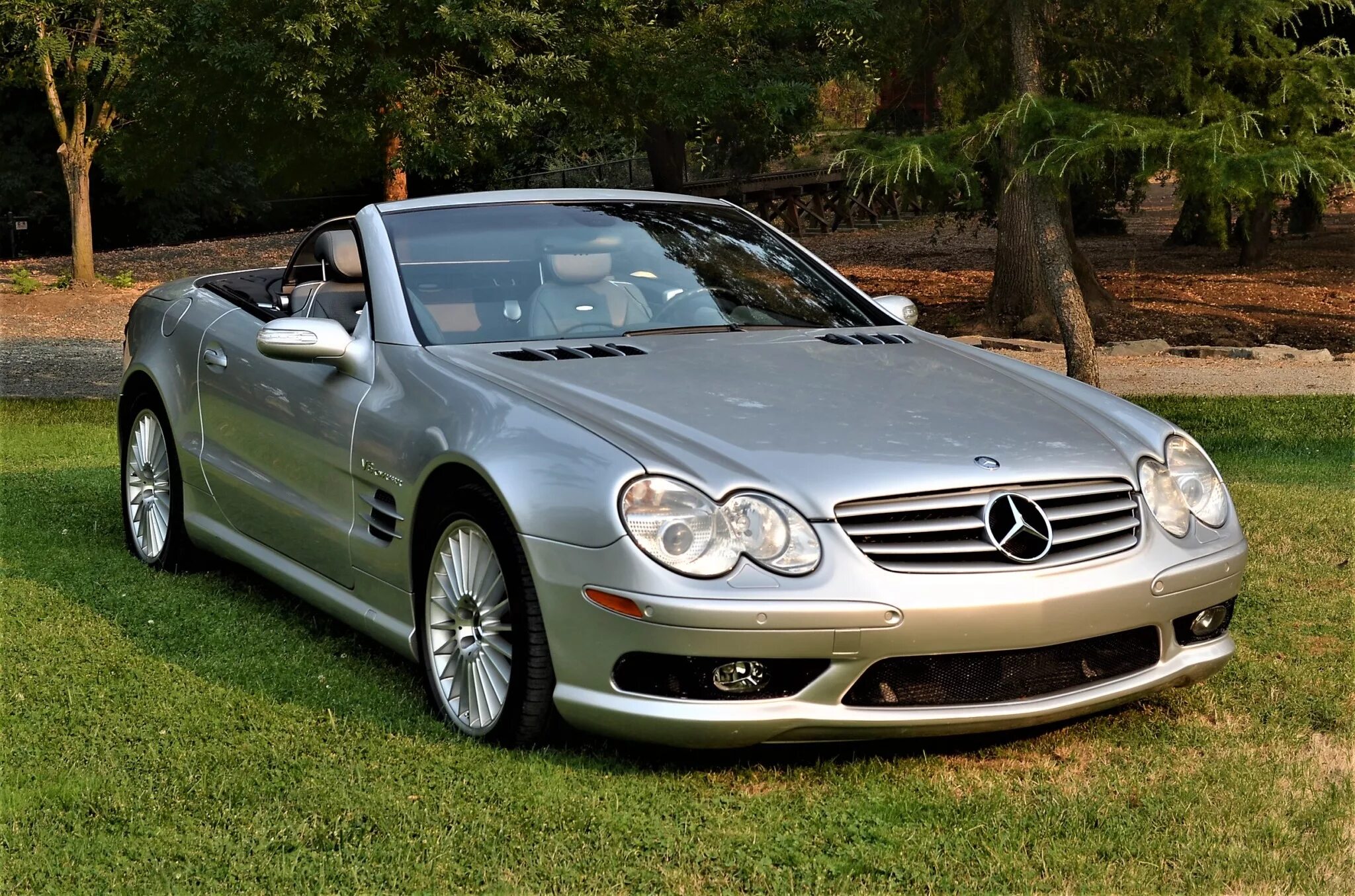 Купить мерседес 2004. Мерседес sl55 AMG. Mercedes Benz SL 55 AMG 2004. SL Mercedes 2004 55amg. SL 55 AMG.