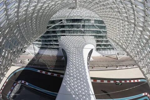 Building race
