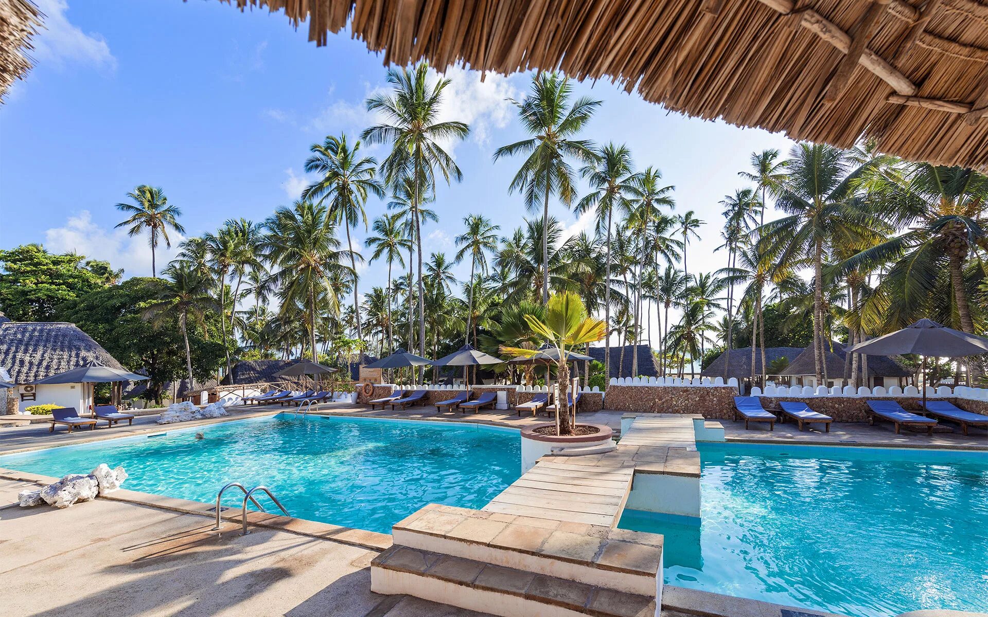 Танзания занзибар. Макундучи занзибар. Мнемба занзибар. Танзания отели. Занзибар лучшие отели.