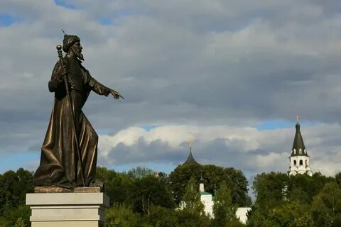Фото памятника грозному