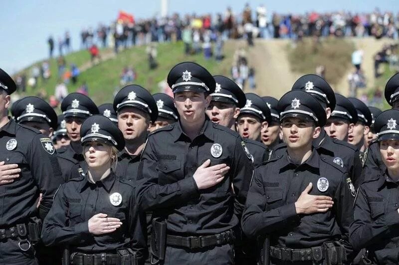 Новая форма украинских полицейских (30 картинок) ⚡ Фаник.ру