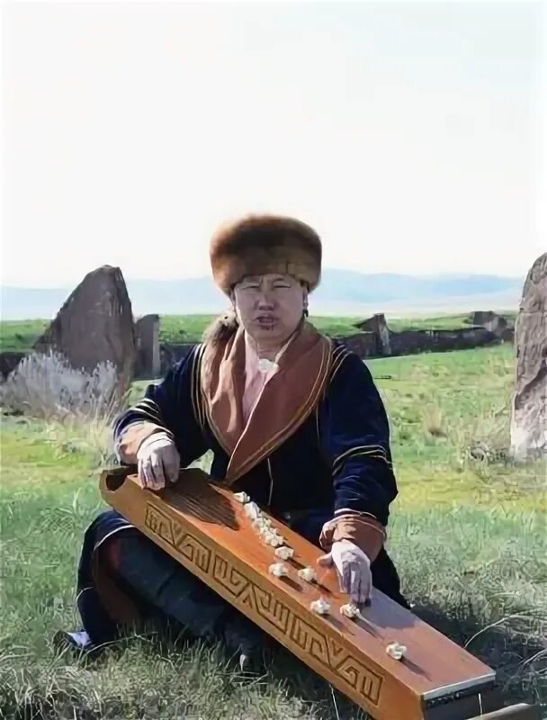 Хакасский инструмент чатхан. Чатхан музыкальный инструмент. Хакасские национальные инструменты чатхан. Чатхан музыкальный инструмент. Чатхан хакасский народный инструмент.