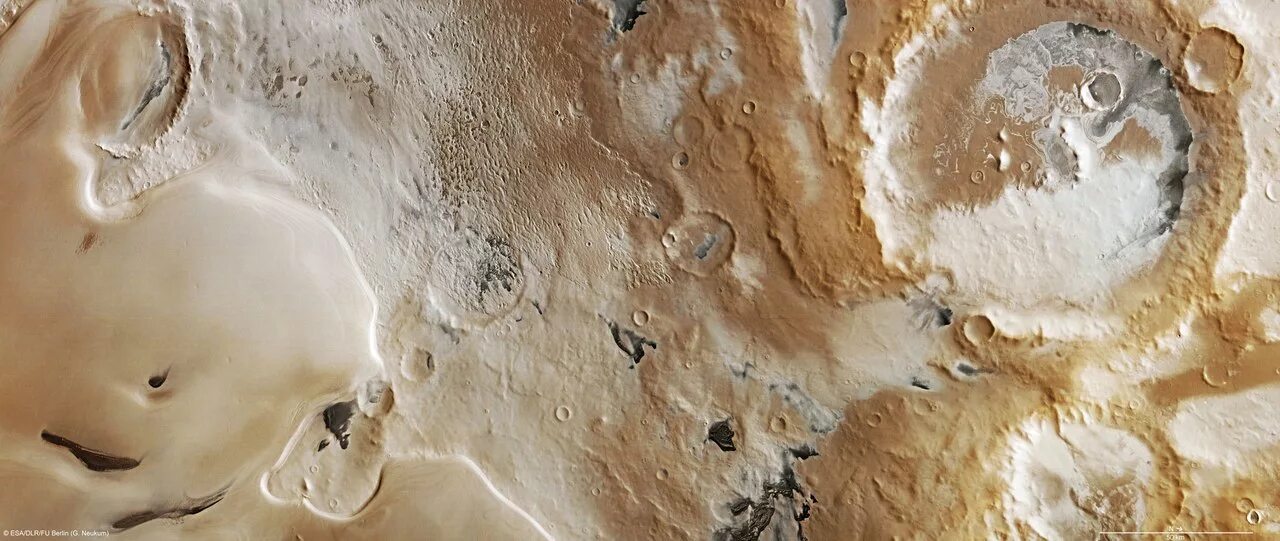 Цвет марса почему. Моря на Марсе. Снимки Марса из космоса. Снимки планеты Марс. Реальные снимки Марса.