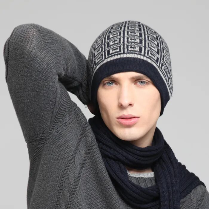 шапка женская. украшение для шапки. модные молодежные шапки. молодежные шапки 2023. молодежные шапки 2023.