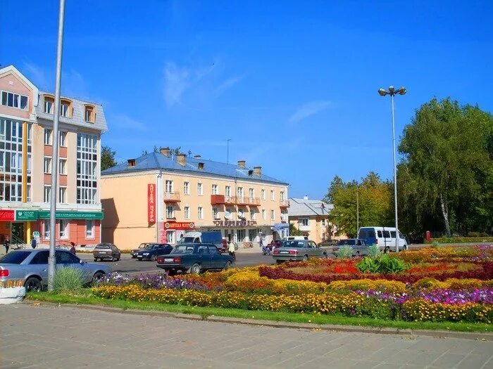 Сквер партизанской славы в дятьково. Дятьково поселок. Город дятьково брянская область. Брянск город дятьково. Дятьково брянская.