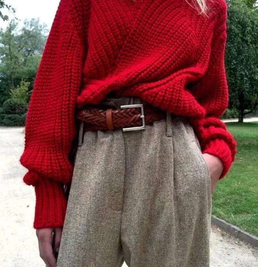 Свитер заправленный в джинсы. Кофта заправленная в штаны. Свитер оверсайз заправленный. Свитер заправленный в брюки. Свитер оверсайз заправленный.