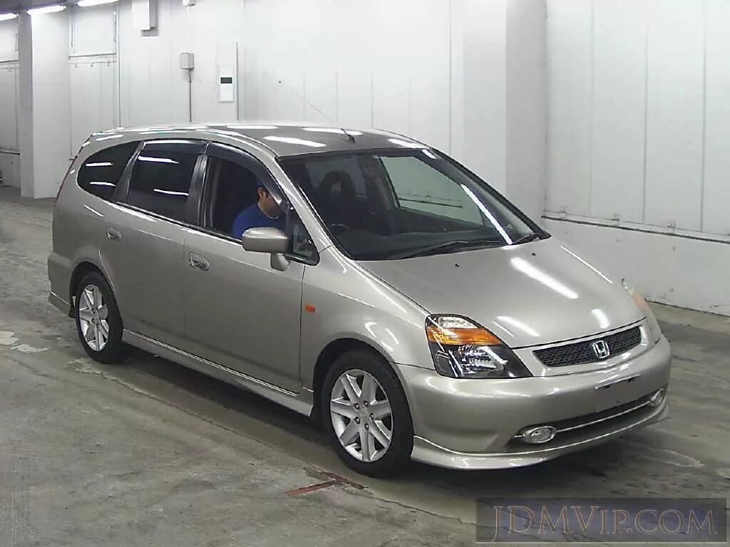 Honda stream rn3 2001. Honda stream 2003 год рестайлинг. Honda stream 2001 1. Honda stream 2 rn8 спойлер вторая модель. Honda stream 2000.
