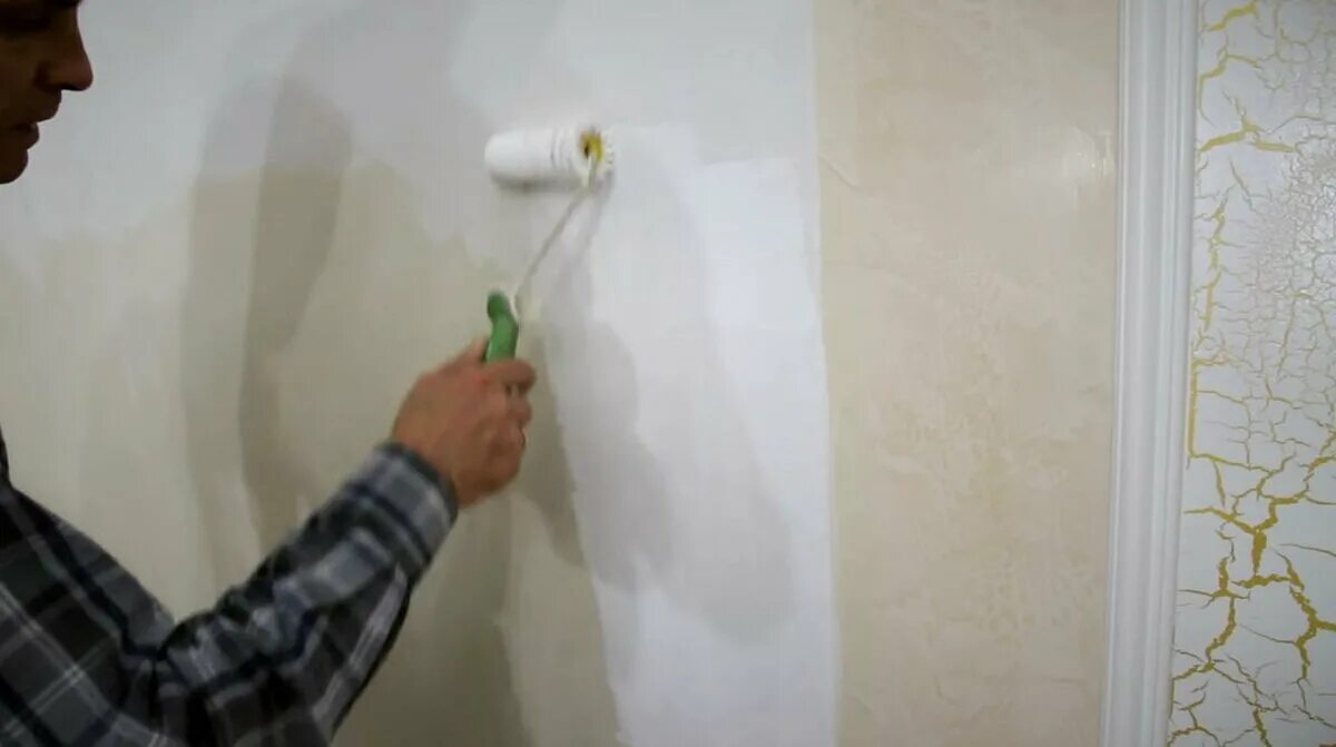 Отштукатуренные стены. Подготовка стен под шпаклевку. Поклейка обоев штукатурка стен. Декоративная штукатурка для кривых стен. Неровная штукатурка стен.