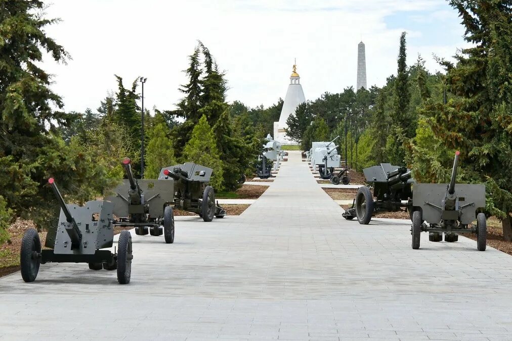 Военный музей севастополь. Мемориальный комплекс сапун-гора. Мемориальный комплекс сапун гора Севастополь. Мемориал комплекс сапун гора. Памятник сапун гора в Севастополе.