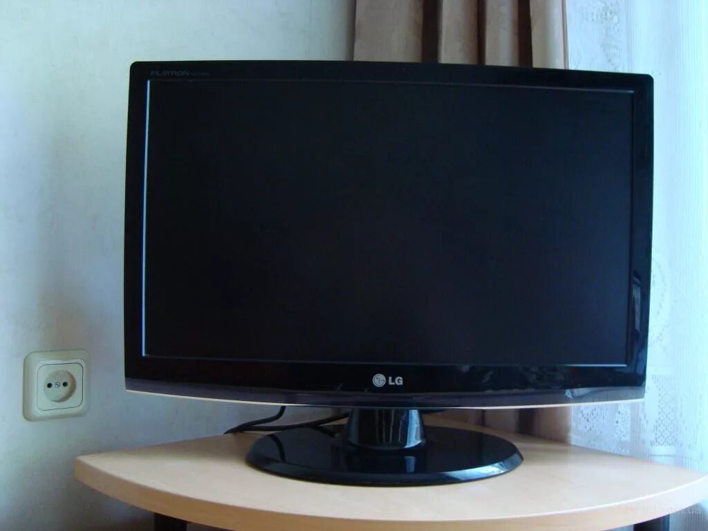 Монитор лджи 24. Монитор lg 24 дюйма. монитор lg w3343st. lg ips 24 дюйма.. монитор lg 24n33tw.