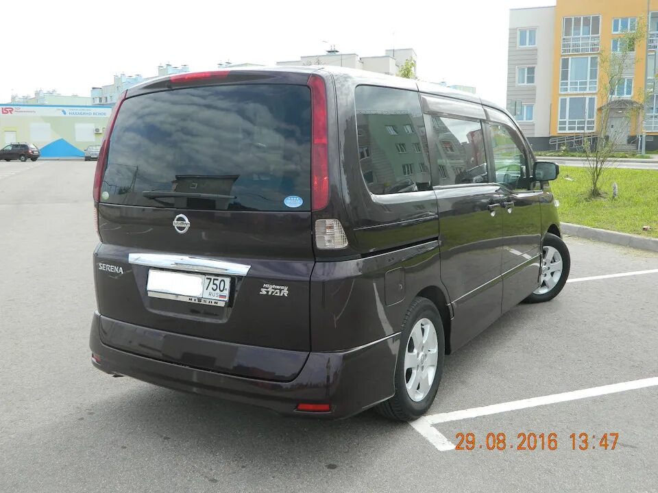 Nissan Serena 2008. Ниссан микроавтобус 2008. Бусик Serena. Ниссан микроавтобус накидки.