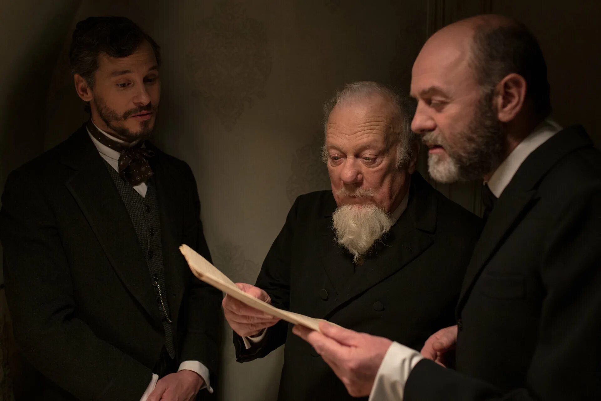 экранизации чехова. вишневый сад экранизация 2008. экранизированные произведения чехова. аннетт бенинг 2019. сборник фильмов 6 7 класс.