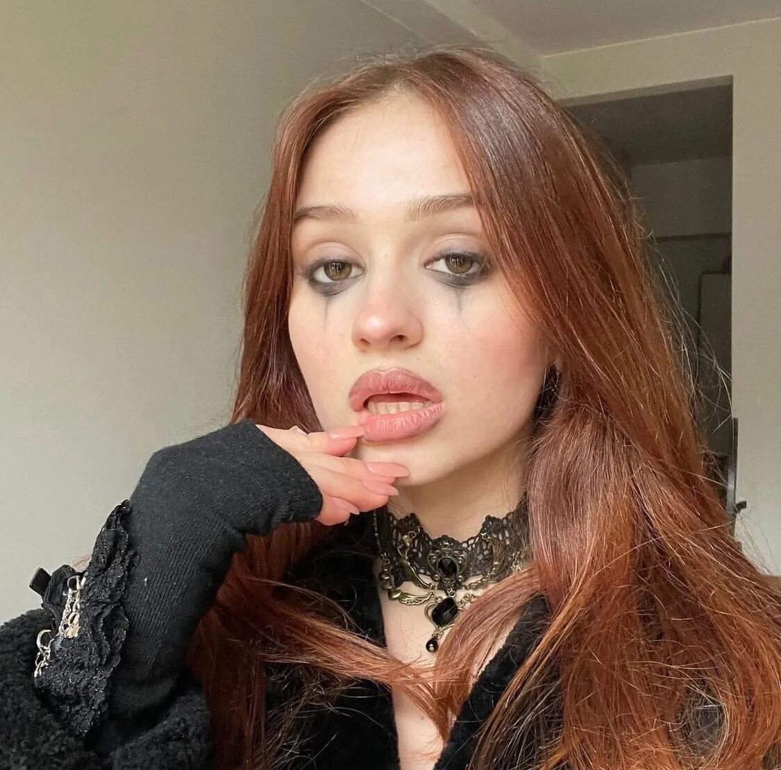 Катя толстопятова iamkatushaa. Айм катюша кто это. Катюша девушка милохина. Айм катюша кто это. Айм катюша кто это.