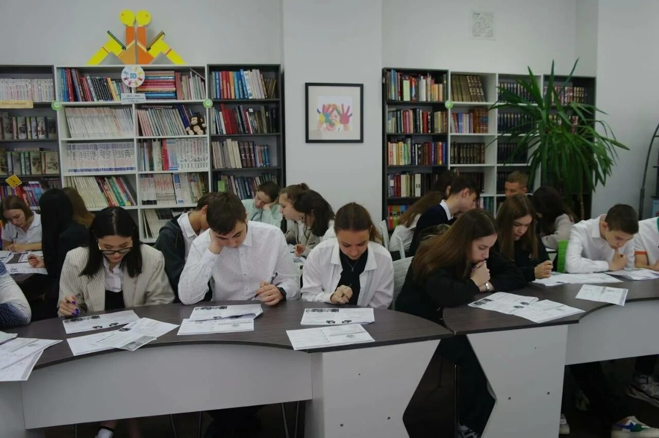 Первый всероссийский школьный исторический форум сила в правде. Всероссийский исторический кроссворд 2021. Всероссийский исторический. Всероссийский исторический. Всероссийский исторический кроссворд.