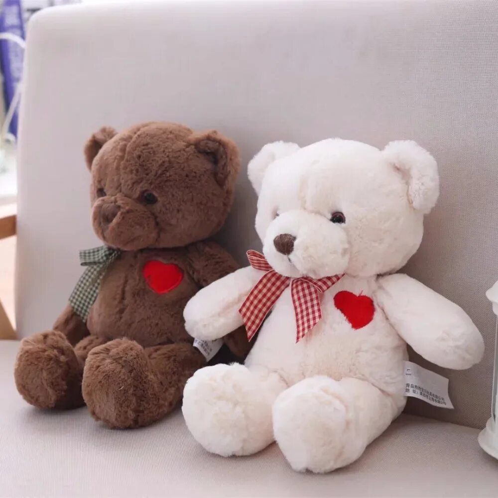 Новогодние подарки в мягкой игрушке. Плюшевые игрушки. Мягкая игрушка подарок. Игрушка мягкая медвежонок. Красивые игрушки для детей.