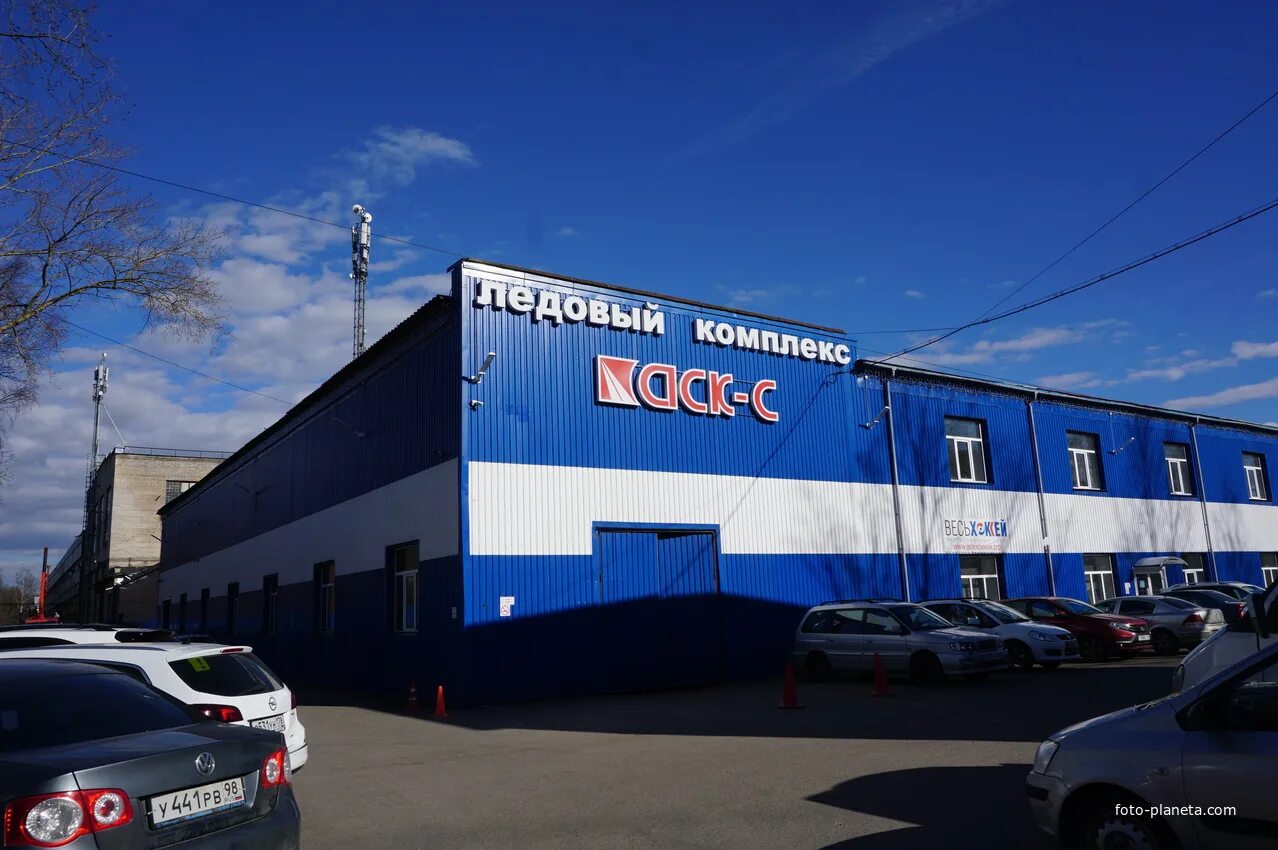 Манеж стрельна. Ледовая арена стрельна. ледовая арена стрельна каток. ледовая арена стрельна санкт-петербургское шоссе. ледовый комплекс аск-с стрельна.
