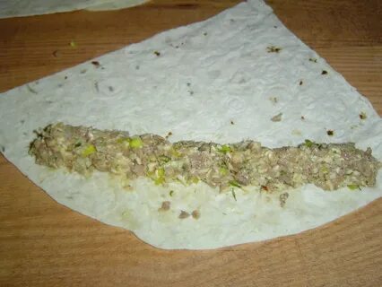 Лаваш круглый с начинкой треугольники