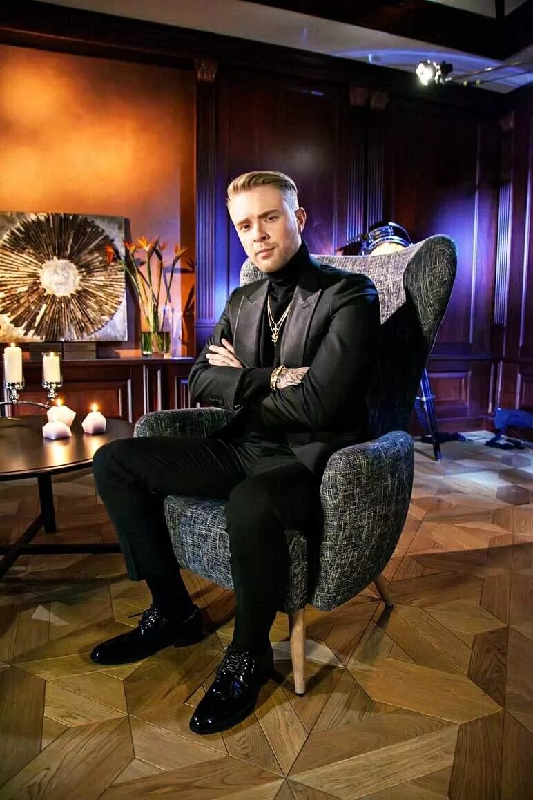 егор крид прическа 2022. егор крид шоу холостяк. егор крид холостяк фото. егор крид холостяк. егор крид 2022.