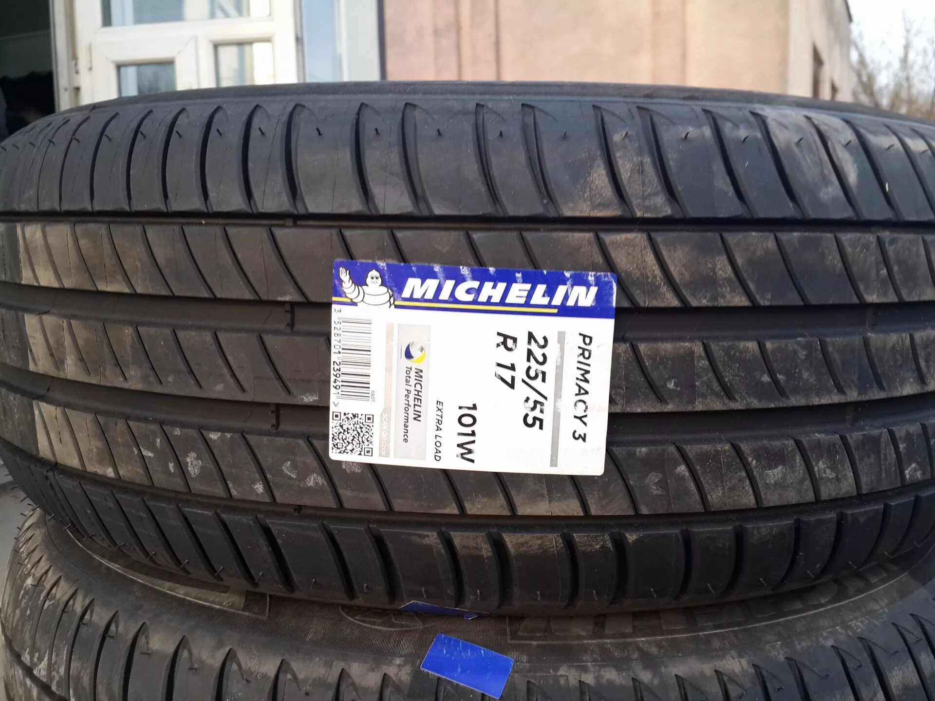 Мишлен r17 лето. Мишлен Примаси 3 225 55 17. Michelin Primacy 3 225/55 r17 101w. 225/55/17 Michelin Primacy 3. 225/55r17 101w XL Michelin Primacy 3.