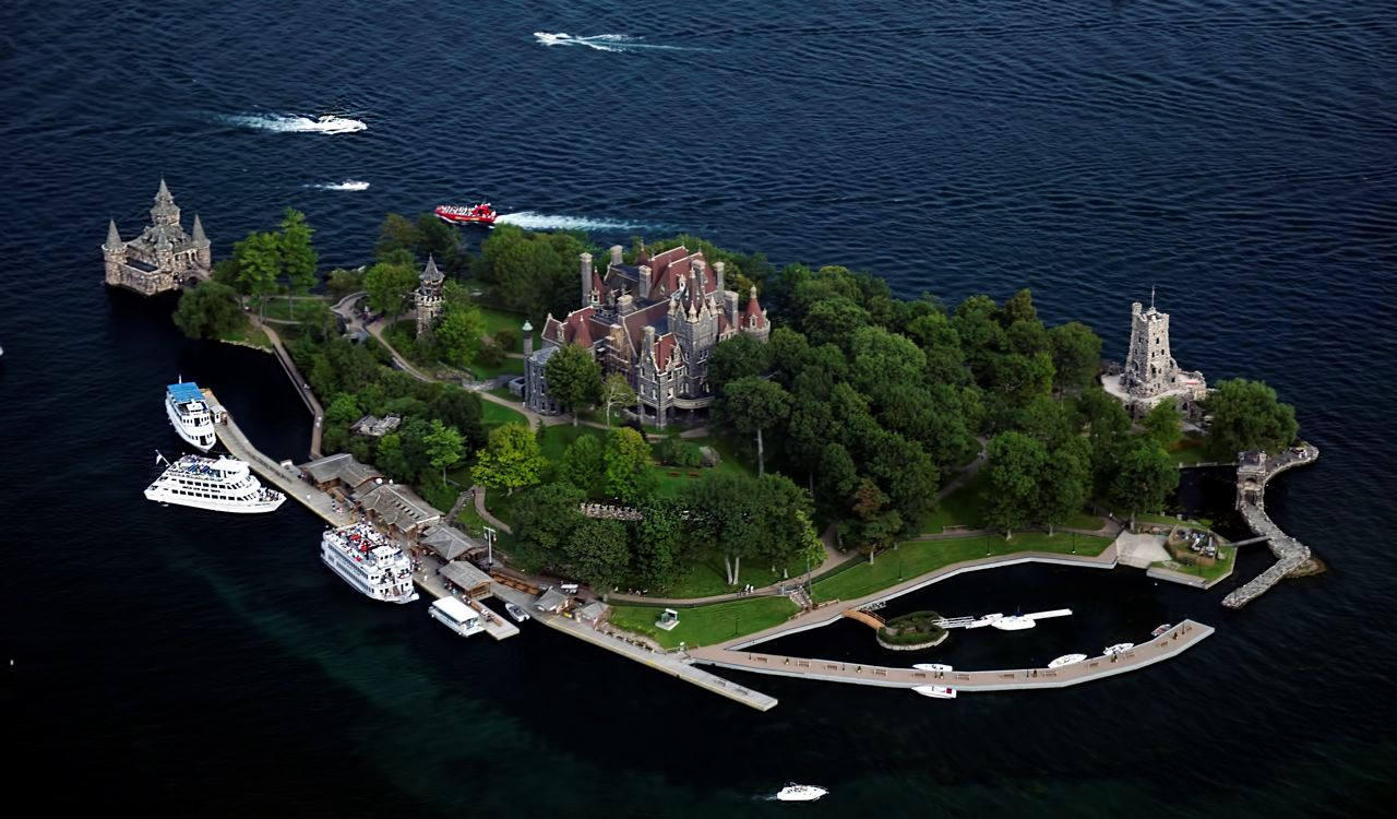 Замок Болдт остров сердце Castle.. Замок Болдта (Boldt Castle) // тысяча островов (Онтарио). Река св Лаврентия 1000 островов. Канада замок Болдт. Остров три россия