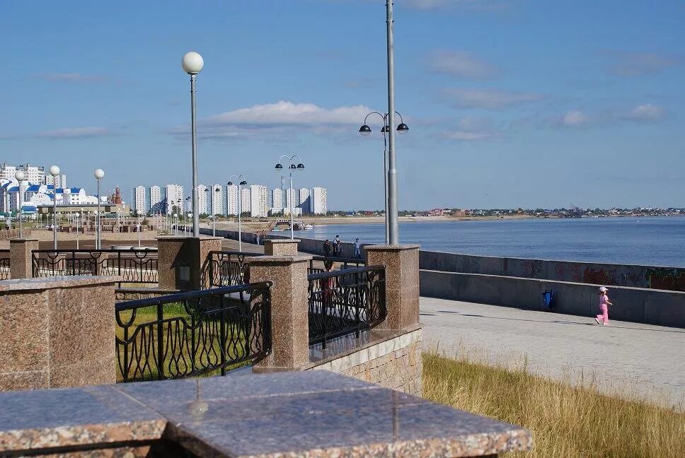 Набережная нижневартовск 2022. Нижневартовская набережная. Набережная нижневартовск 2022. Набережная оби нижневартовск. Набережная оби нижневартовск.