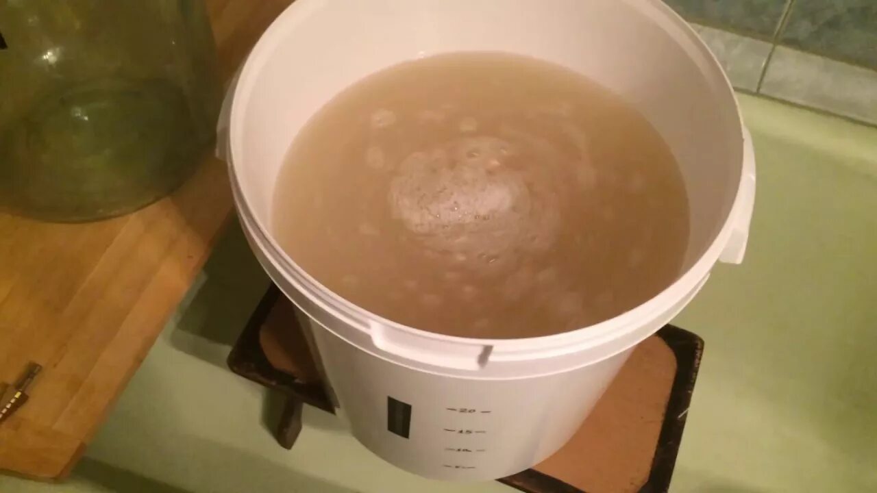 Бражка. Брага результат. Брага из сахара. Что пили бражку. Брага.
