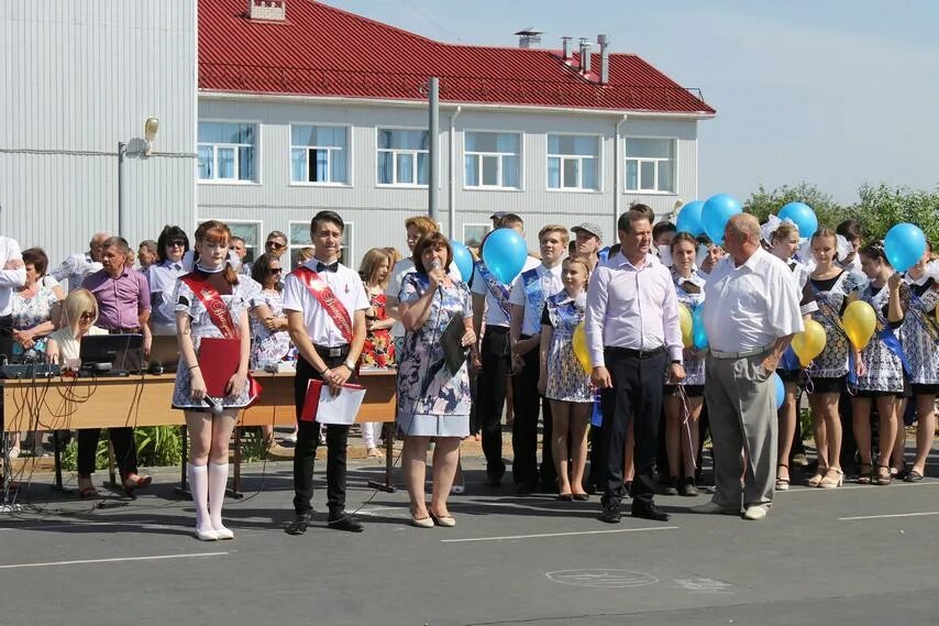 Николаевск на Амуре 3 школа. Город Николаевск Волгоградская школа 2. Средняя школа города Николаевска 2. Школа 2 Николаевск на Амуре.