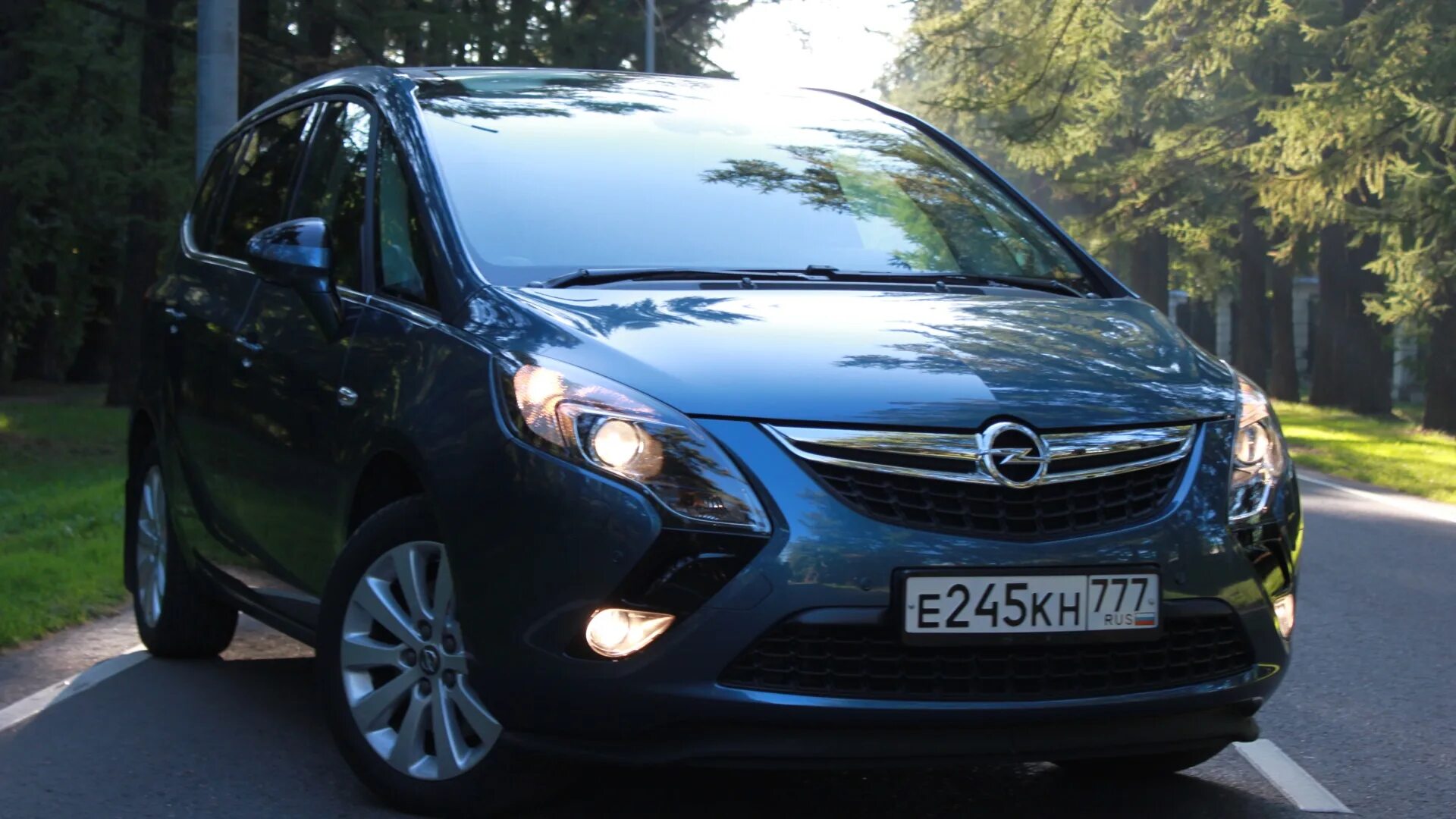 Opel Zafira 2012. Опель Зафира 2012. Opel Зафира 2012. Opel Zafira, 2012 г..