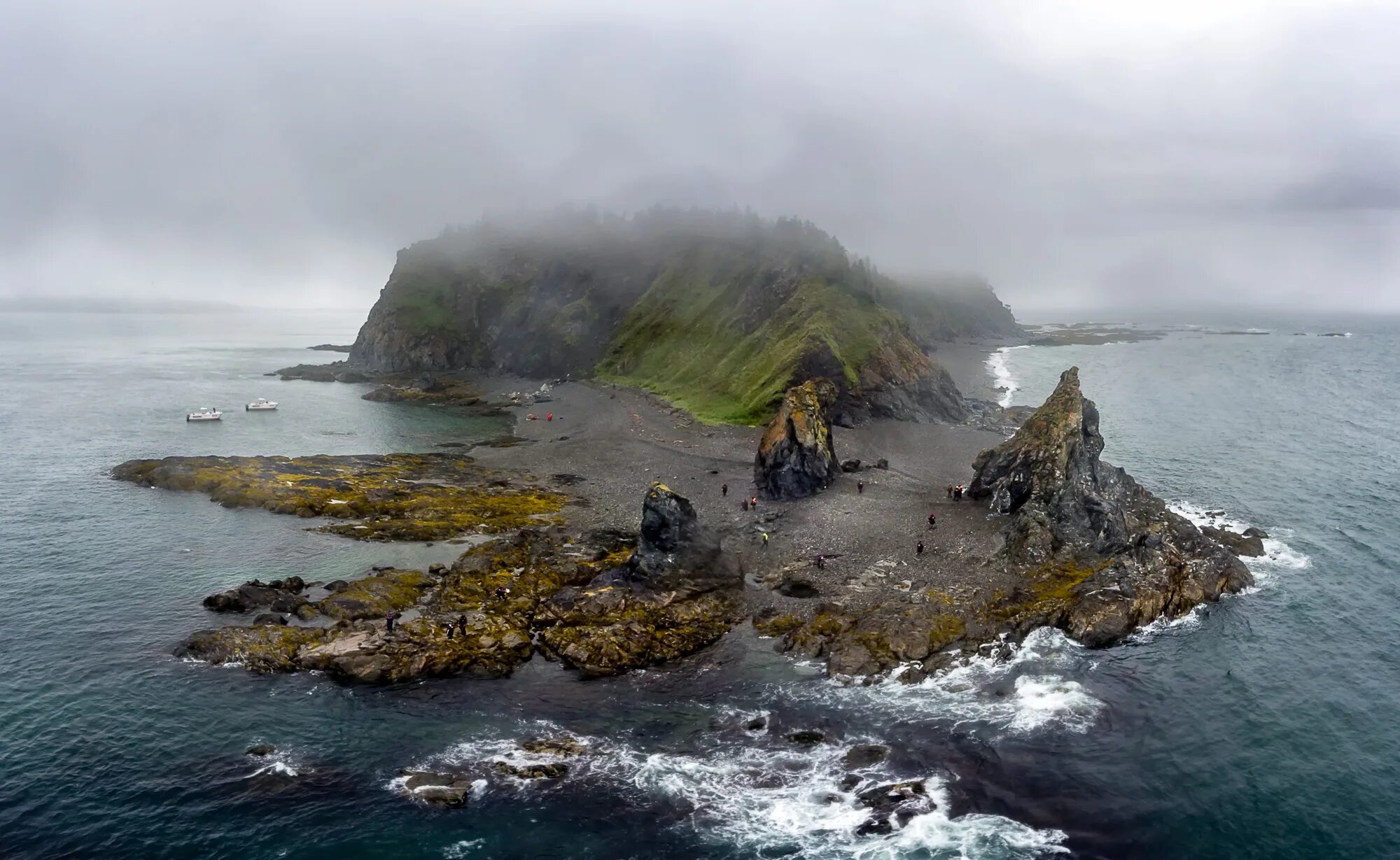 остров худ. кайнасари остров карелия. остров арт. остров худ. остров шикотан растительный мир.
