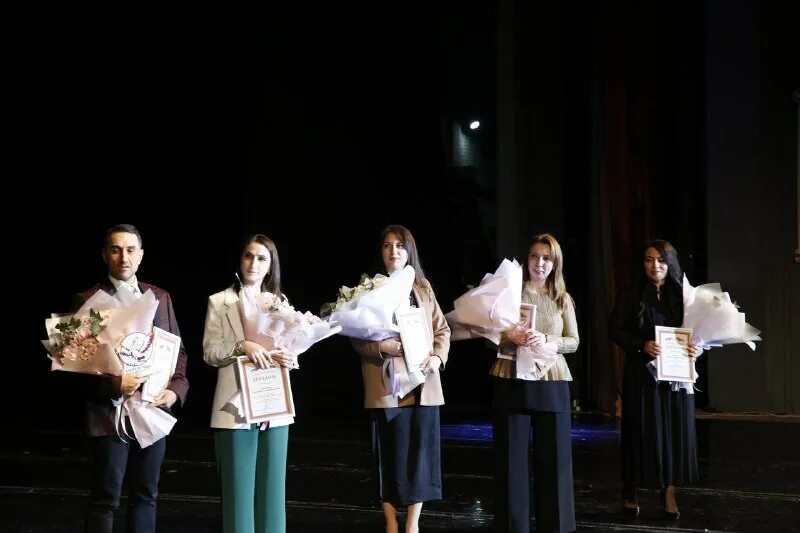 учитель года 2023. конкурс учителей. учитель года 2022 дагестан махачкала. учитель года рд. учитель года рд.