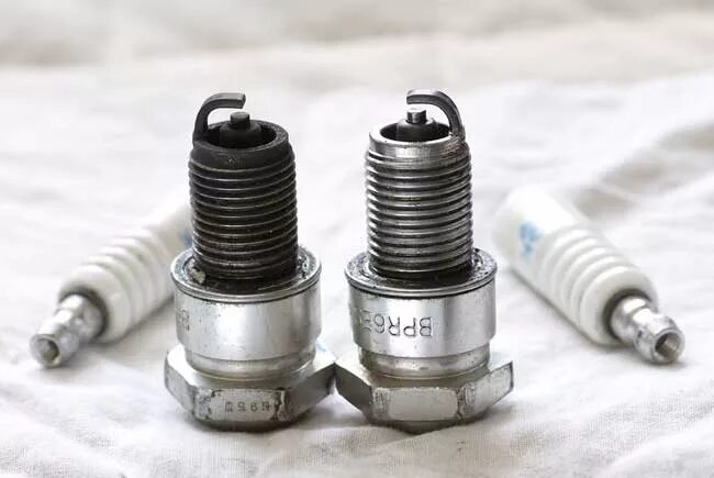 дэу нексия заливает свечи. дэу нексия заливает свечи. свеча в триммере мокрая. свечи део джентра 2013 1. свечи daewoo nexia 2000.