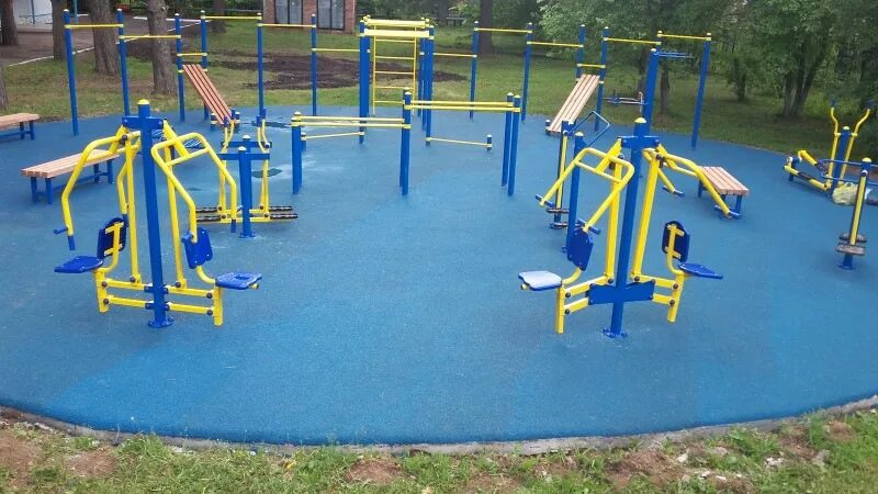 Березка площадка. Березка площадка. Иркутск парк березка. Площадка березы парк в строгино. Чкаловский район база отдыха березка.