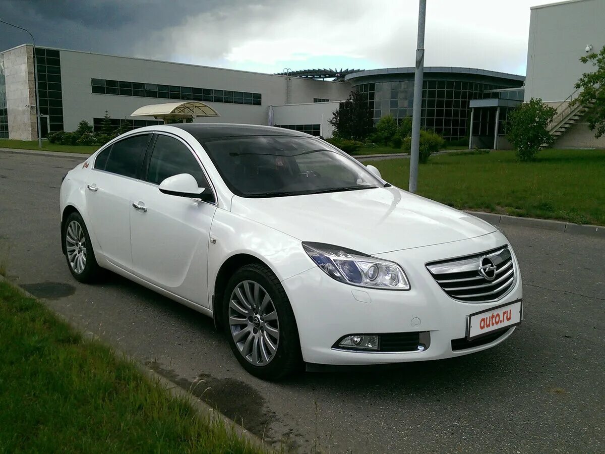 Opel Insignia 2011 2.0. Опель Инсигния 2011г. Опель Инсигния 2011 года.