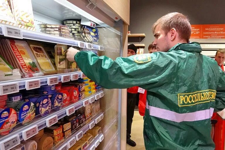 Нарушения в розничную торговлю. Профессия товаровед. Ассортимент товаров. Подпольный рынок. Розничный магазин.