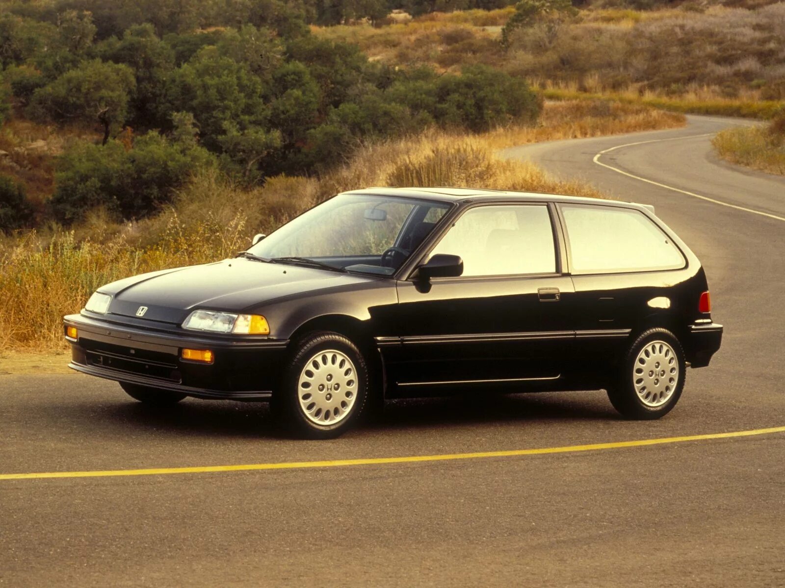 Honda Civic 4 поколение хэтчбек. Хонда Цивик 4 поколения. Ханда Сивик 4 поколение. Honda Civic 1989 хэтчбек.