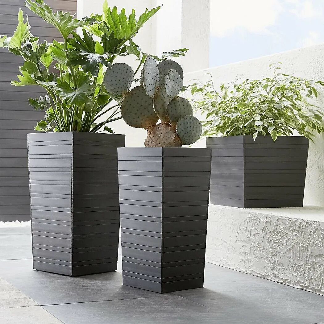 Бетонные кашпо для цветов. Crate&Barrel кашпо. Crate &Barrel горшки. Кашпо Keter Piazza Square Tall Planter 35 см. Кашпо Лечуза Дивайдер.