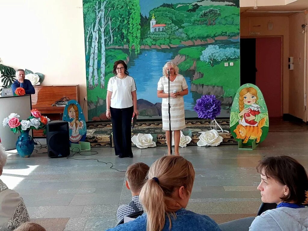 Дом культуры истра. Истра культура. мбук ксц истра. галерея в истре. истра дк главный.