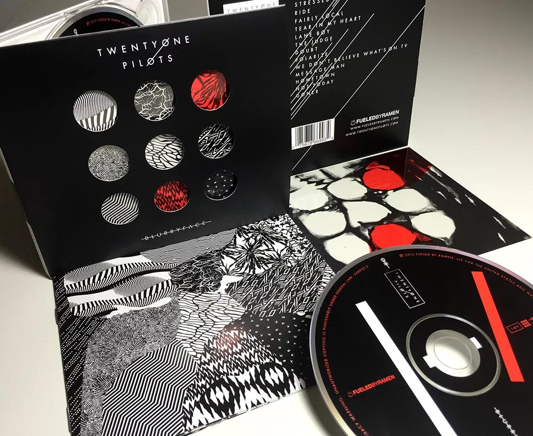 Twenty one Pilots Blurryface CD. Twenty one Pilots Blurryface винил. Twenty one Pilots Blurryface обложка. Blurryface twenty one Pilots диск.