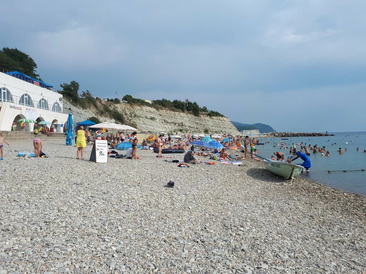 Набережная дивноморское 2022. Дивноморск факел санаторий. Поселок дивноморское пляж. Поселок дивноморский пляж. Поселок дивноморский пляж.