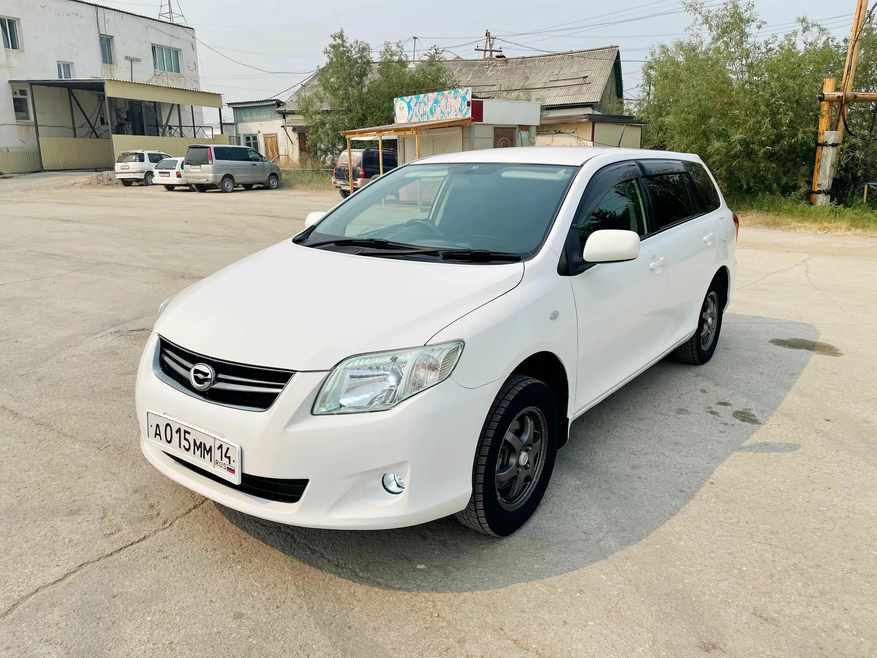 Купить филдер в новосибирске. Toyota Corolla Fielder 2009. Тойота Королла Филдер 2009. Тойота Филдер 2005. Toyota Corolla Fielder 2005.