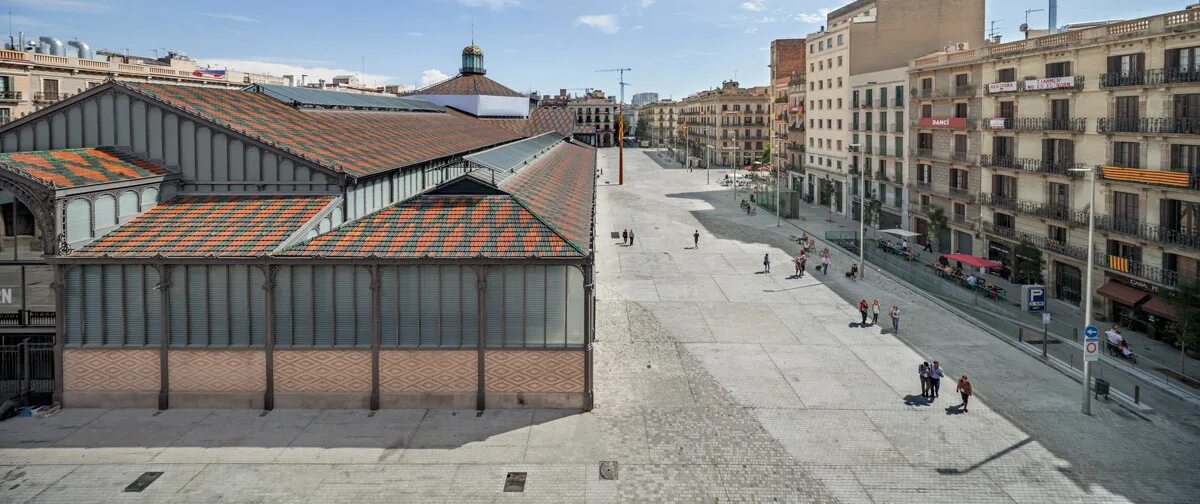 Barcelona Mercat del born. Культурный центр Эль-Борн. Specimens of Continental Architecture. Surrounding area