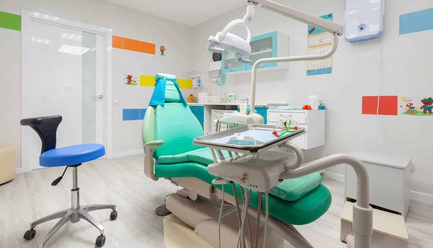 Лига профессионалов стоматология екатеринбург кольцово. Лига профессионалов стоматология кольцово. Лига профессионалов екатеринбург. Лига профессионалов стоматология кольцово. Современная стоматология кольцово новосибирск.