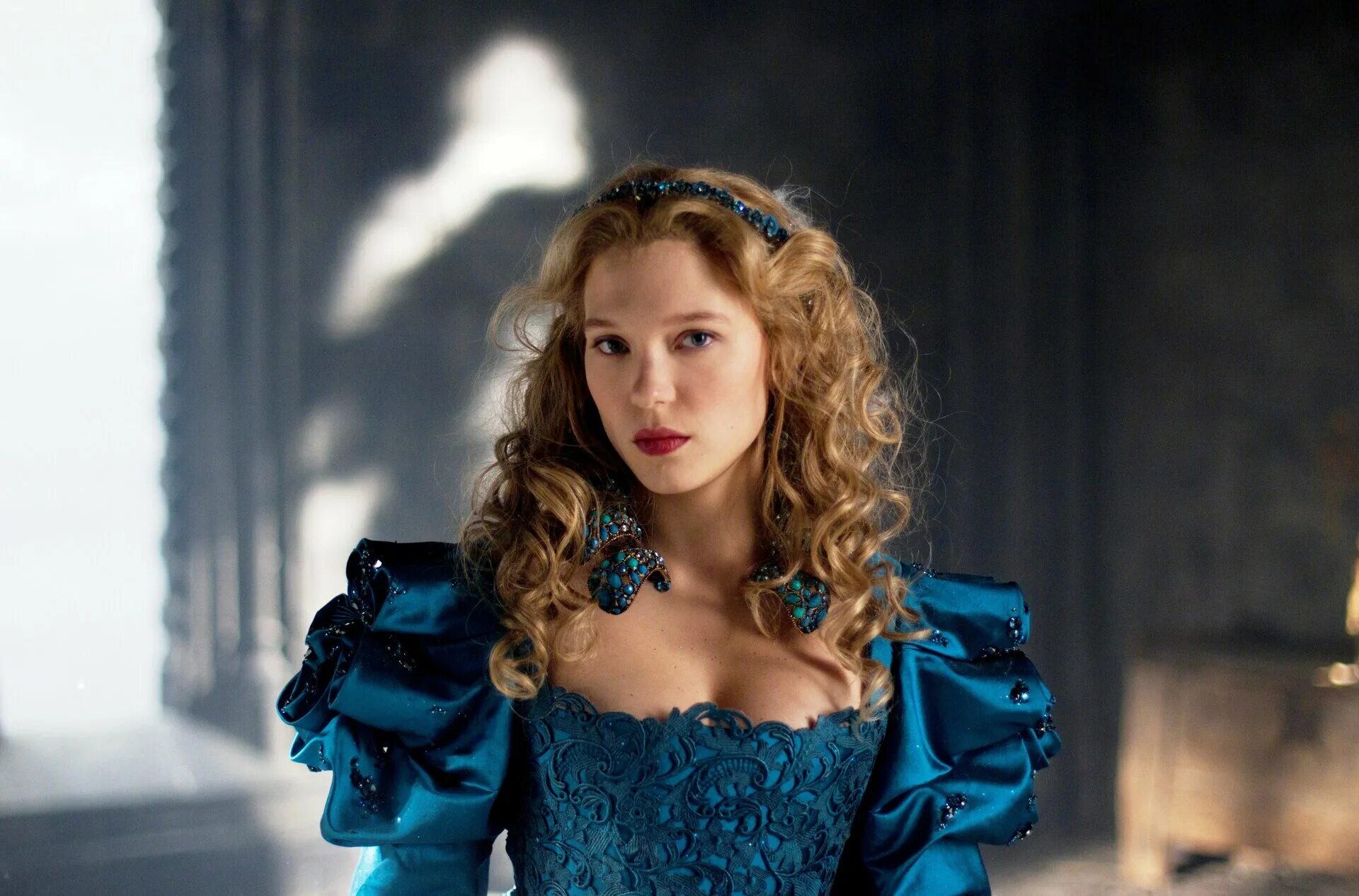 красавица и чудовище роли. красавица и чудовище 2017 эмма. красавица и чудовище 2017 кадры. красавица и чудовище фильм 2017 дэн стивенс. эмма уотсон красавица и чудовище.