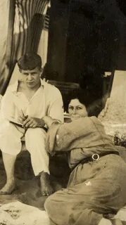 Врач есенин
