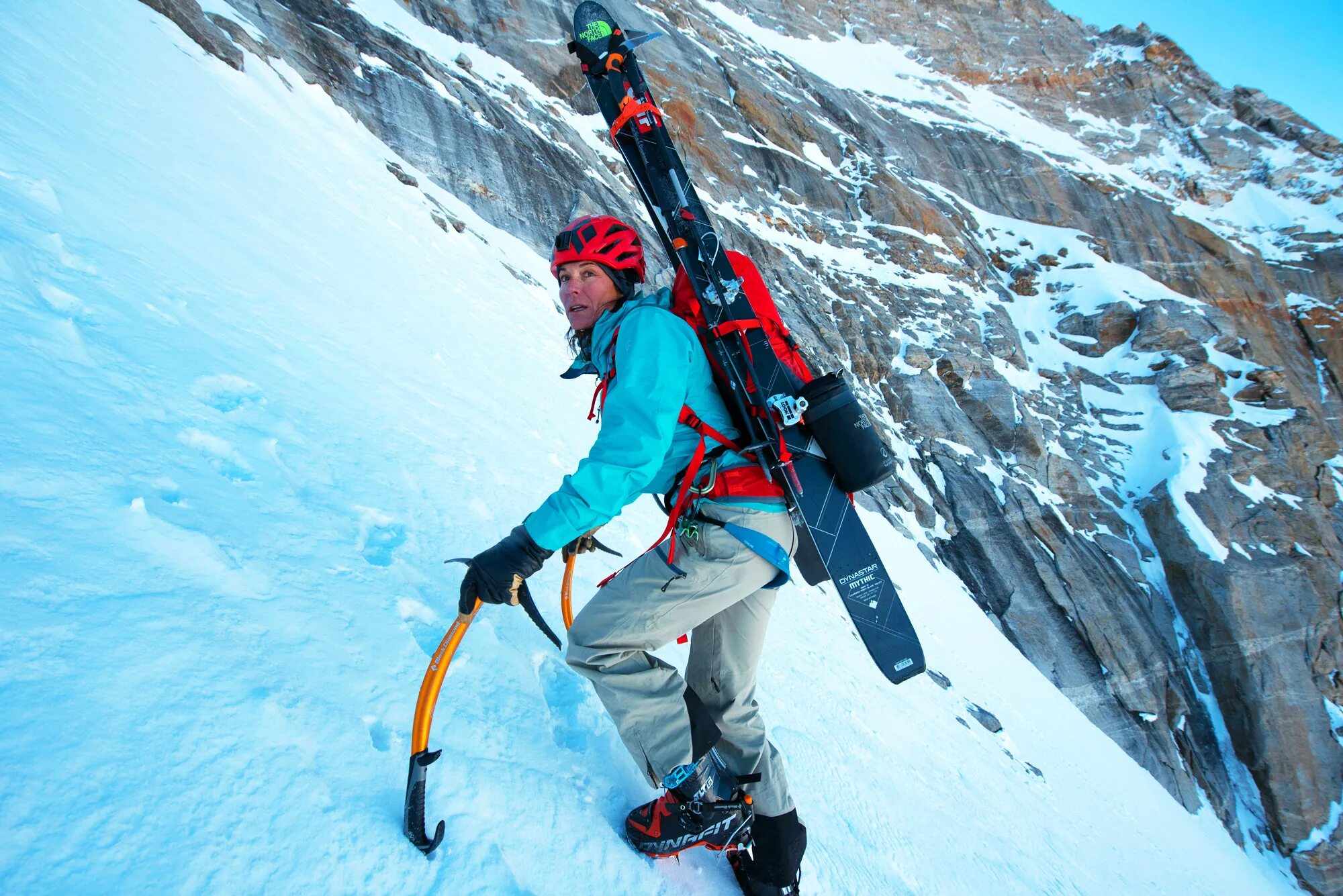 Ски время человека. TNF Lhotse 700. Ски альпинизм. Лыжи для альпинизма. Ски альпинизм снаряжение.