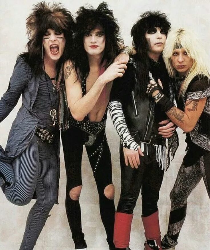 Motley crue в молодости. Группа mötley crüe. Мотли крю. Мотли крю 80. Группа motley.