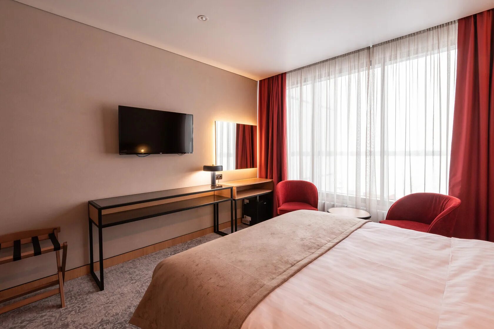 Казань аэропорт отель kravt. Кварт отель аэропорт казань спа. Гостиница биляр палас казань. Островского 61 казань биляр. Казань отель 4 звезды.