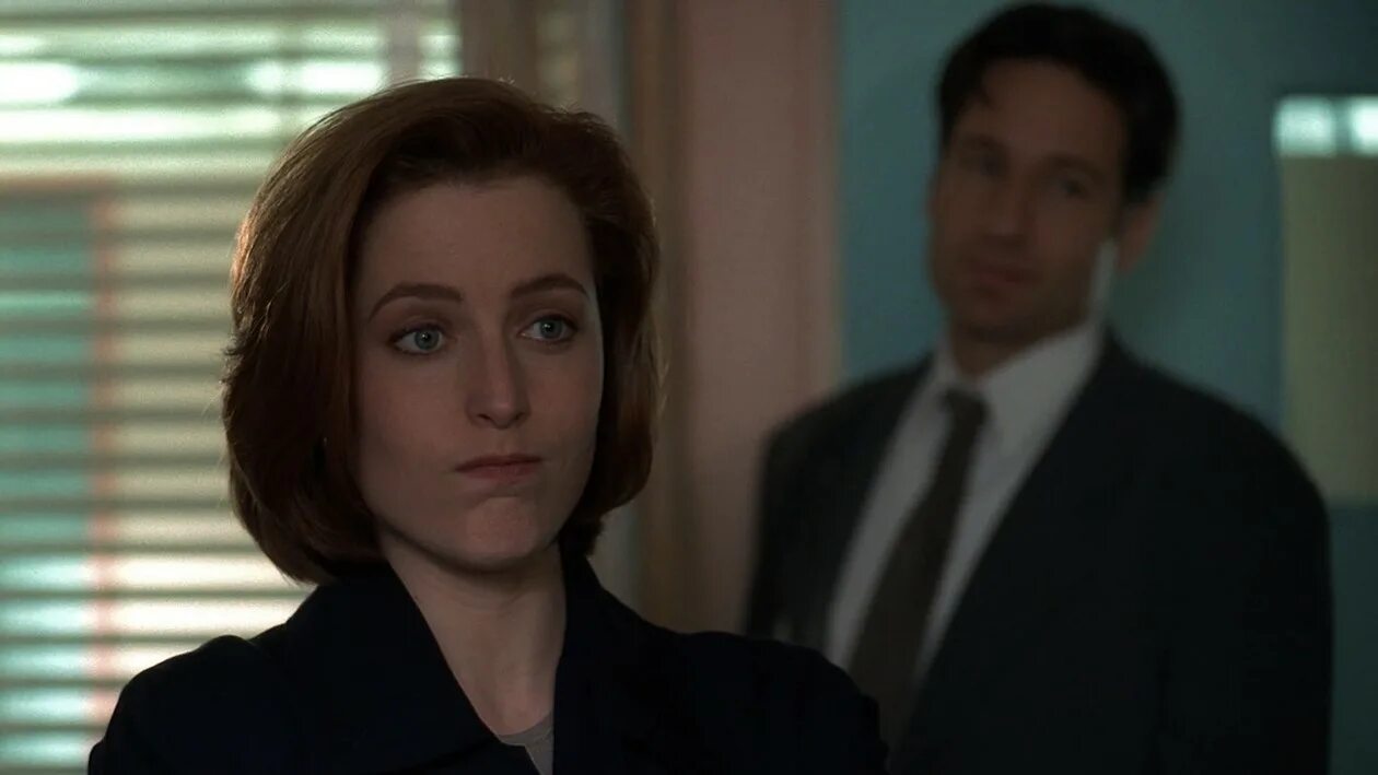 Скалли милано сериал. Включи скали включи. Скалли милано секретные материалы. Скалли милано секретные материалы. Полякова скалли.